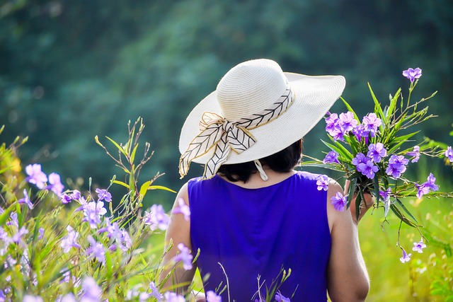 purple-dress-5550473_640