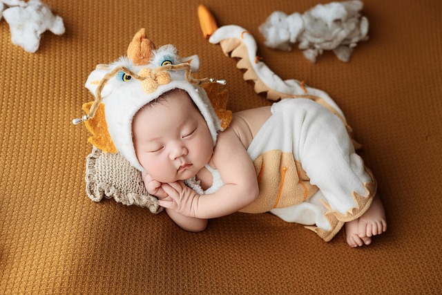 newborn-photography-9292505_640